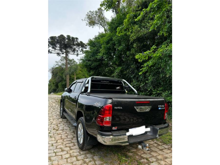 TOYOTA - HILUX - 2018/2018 - Preta - R$ 175.000,00