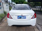 NISSAN - VERSA - 2015/2016 - Branca - R$ 52.900,00