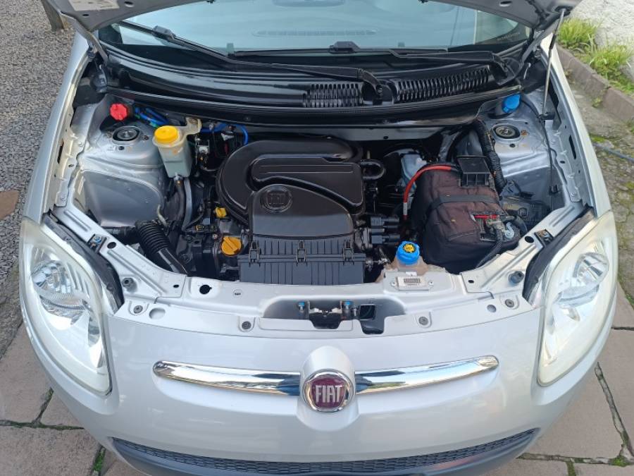 FIAT - PALIO - 2012/2012 - Prata - R$ 33.900,00