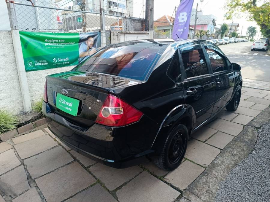 FORD - FIESTA - 2010/2010 - Preta - R$ 28.900,00