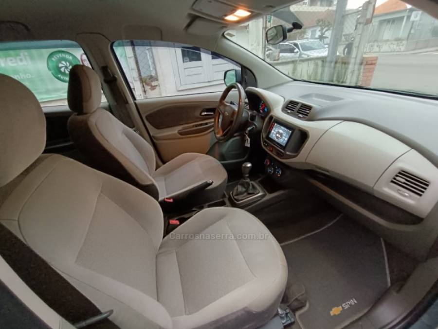 CHEVROLET - SPIN - 2013/2013 - Cinza - R$ 53.900,00