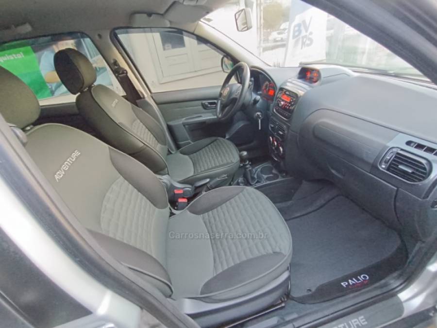 FIAT - PALIO - 2018/2018 - Prata - R$ 58.900,00