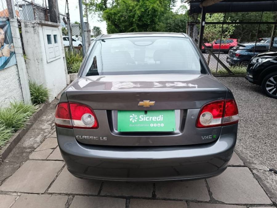 CHEVROLET - CLASSIC - 2013/2014 - Cinza - R$ 32.900,00