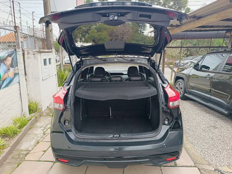 NISSAN - KICKS - 2019/2020 - Preta - R$ 85.900,00