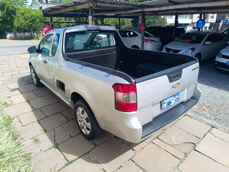 CHEVROLET - MONTANA - 2016/2017 - Prata - R$ 46.900,00