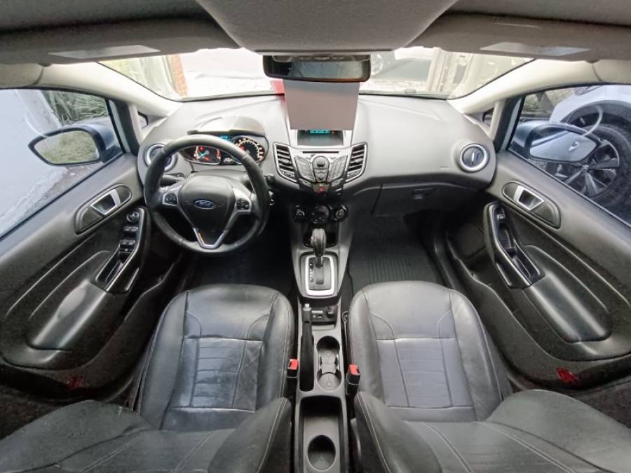 FORD - FIESTA - 2014/2015 - Prata - R$ 51.900,00