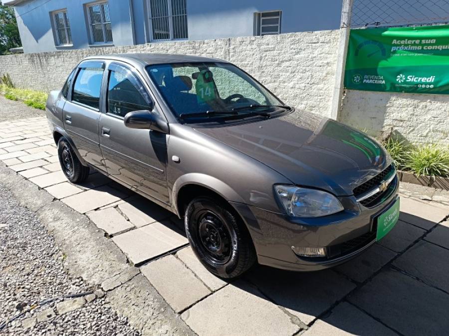 CHEVROLET - CLASSIC - 2013/2014 - Cinza - R$ 33.900,00