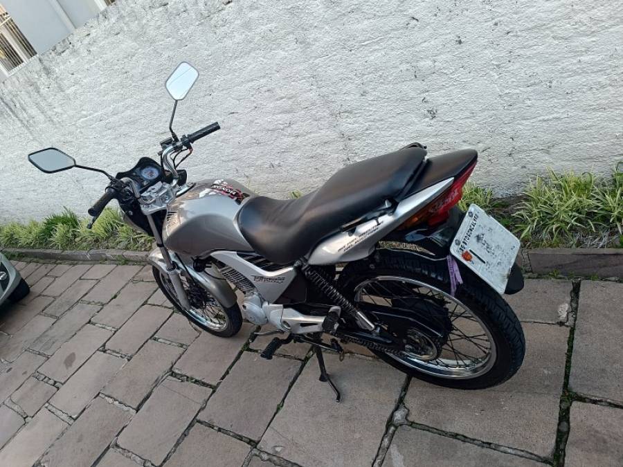 HONDA - CG 150 - 2009/2009 - Cinza - R$ 9.900,00