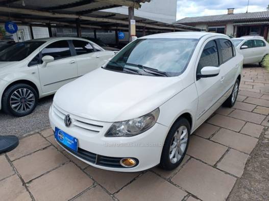 VOLKSWAGEN - VOYAGE - 2011/2012 - Branca - R$ 36.900,00