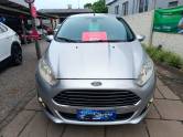 FORD - FIESTA - 2014/2015 - Prata - R$ 49.900,00