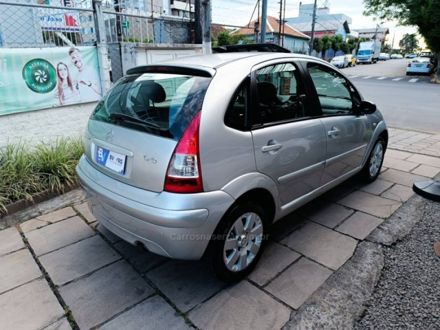 CITROËN - C3 - 2010/2011 - Prata - R$ 32.900,00