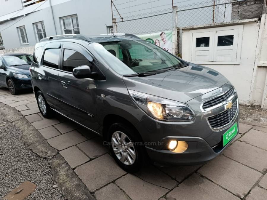 CHEVROLET - SPIN - 2013/2013 - Cinza - R$ 53.900,00