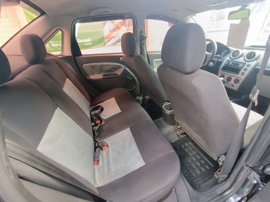 FORD - FIESTA - 2010/2010 - Preta - R$ 28.900,00