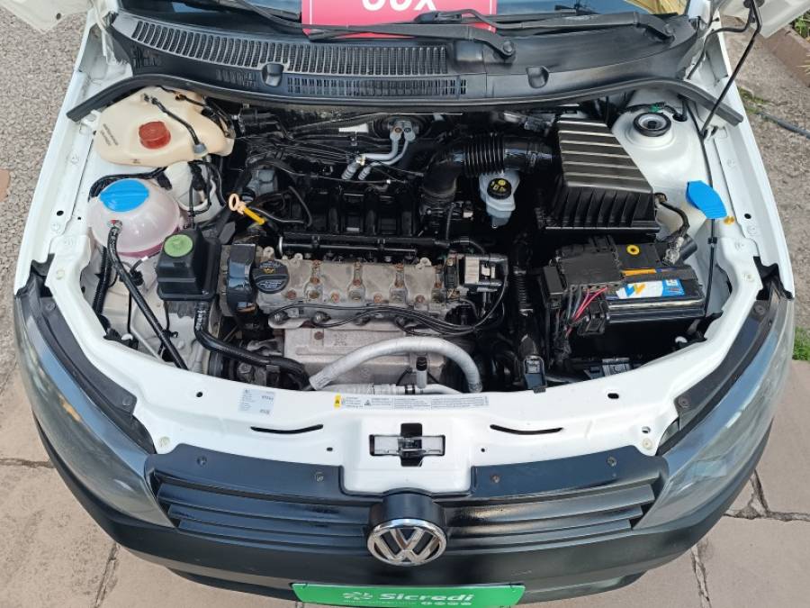 VOLKSWAGEN - SAVEIRO - 2015/2016 - Branca - R$ 43.900,00