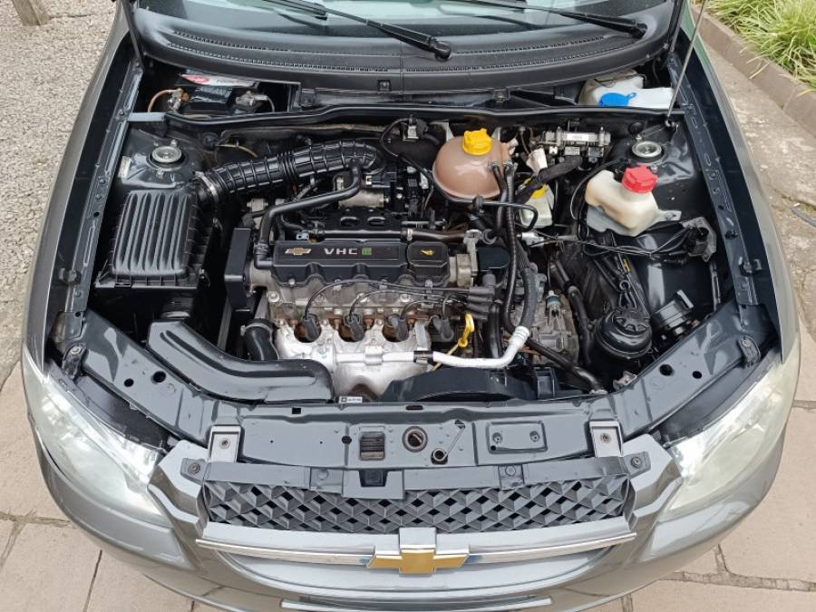 CHEVROLET - CLASSIC - 2013/2014 - Cinza - R$ 32.900,00