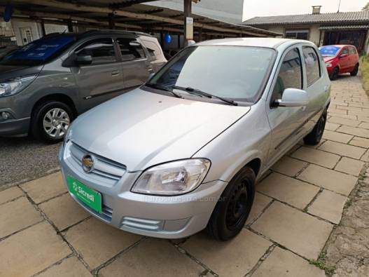 CHEVROLET - CELTA - 2006/2007 - Prata - R$ 21.900,00