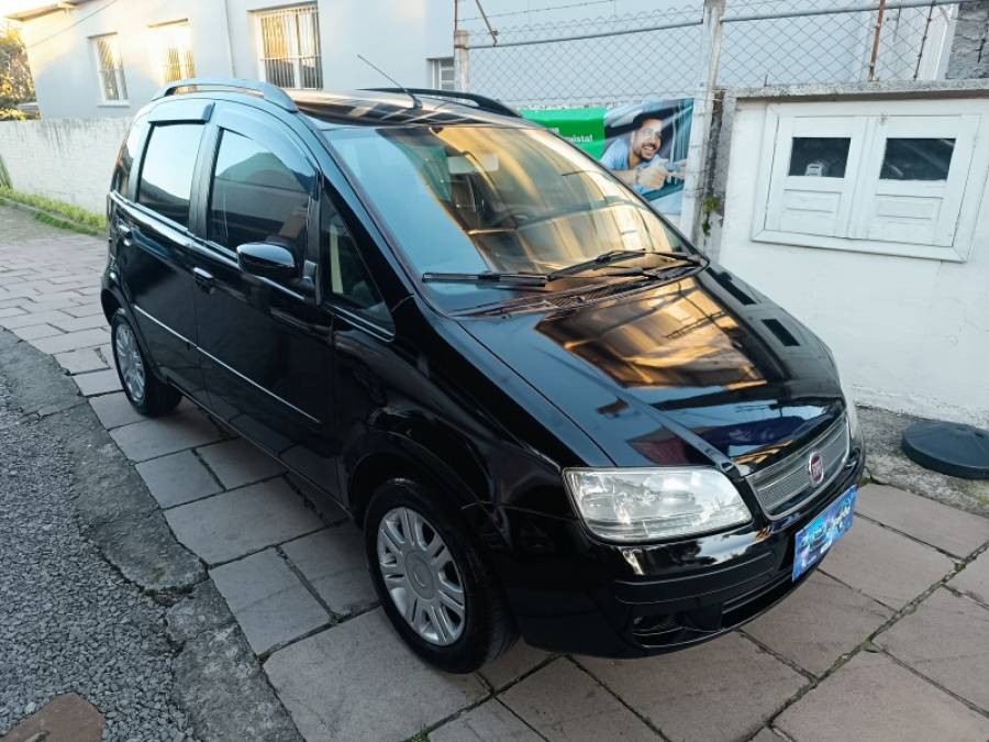 FIAT - IDEA - 2008/2009 - Preta - R$ 29.900,00