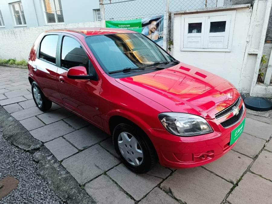 CHEVROLET - CELTA - 2011/2012 - Vermelha - R$ 34.900,00