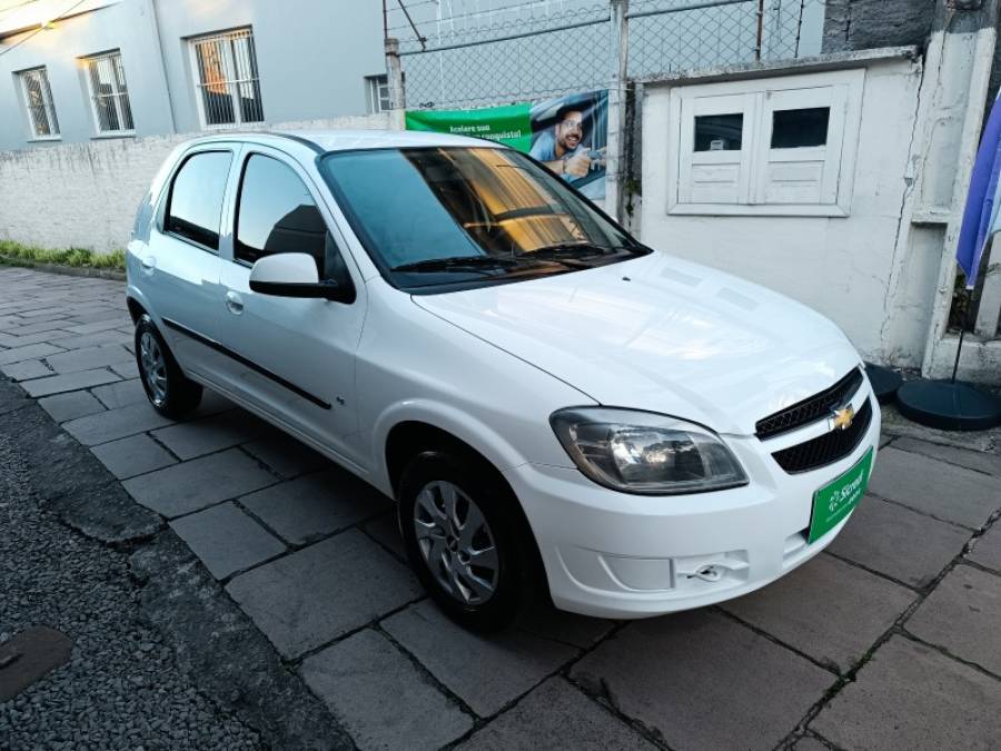 CHEVROLET - CELTA - 2011/2012 - Branca - R$ 32.900,00