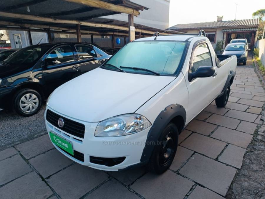 FIAT - STRADA - 2011/2012 - Branca - R$ 40.900,00