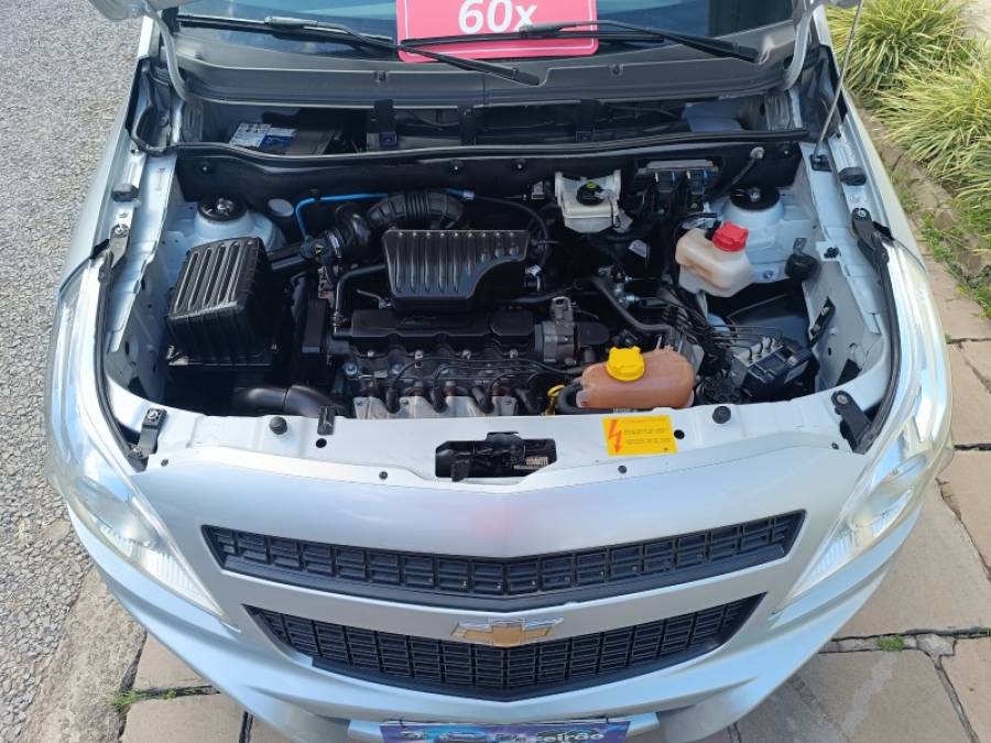 CHEVROLET - MONTANA - 2016/2017 - Prata - R$ 46.900,00