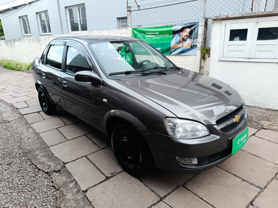 CHEVROLET - CLASSIC - 2013/2014 - Cinza - R$ 32.900,00