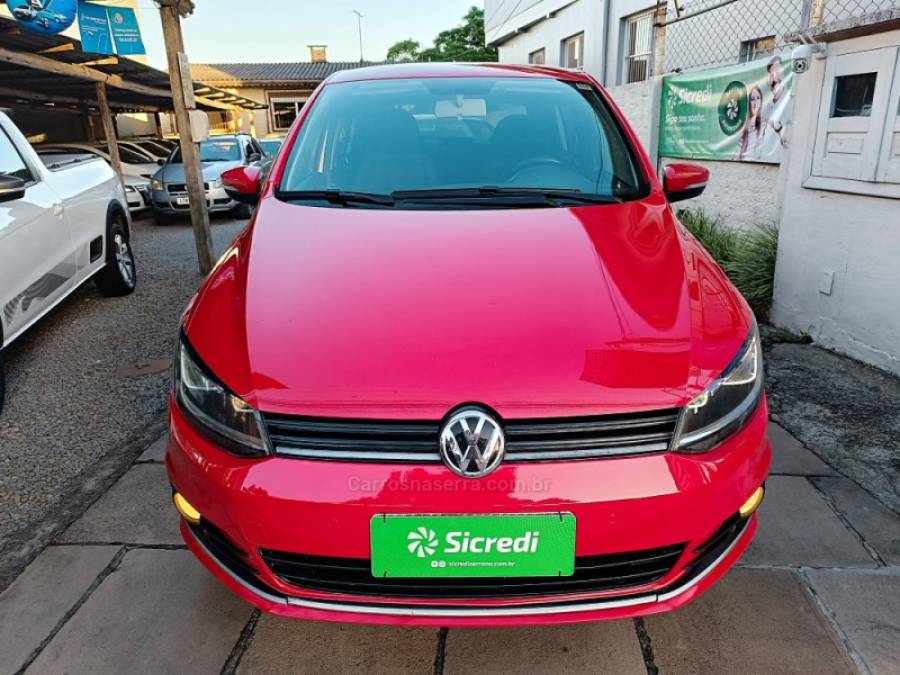 VOLKSWAGEN - FOX - 2014/2015 - Vermelha - R$ 46.900,00