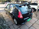 RENAULT - SANDERO - 2012/2013 - Preta - R$ 36.900,00
