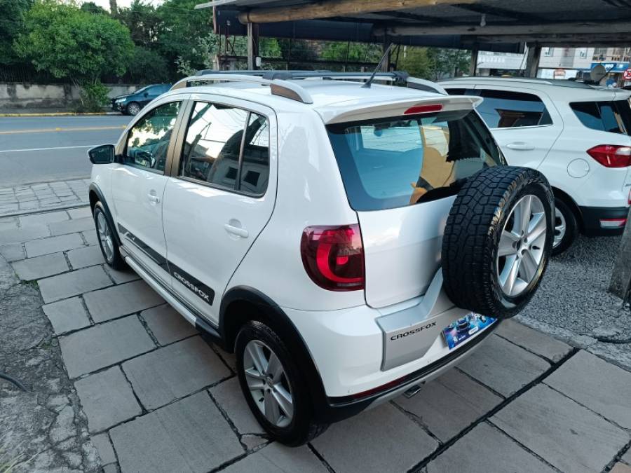 VOLKSWAGEN - CROSSFOX - 2011/2011 - Branca - R$ 44.900,00