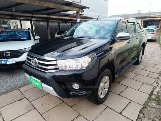 TOYOTA - HILUX - 2018/2018 - Preta - R$ 175.900,00
