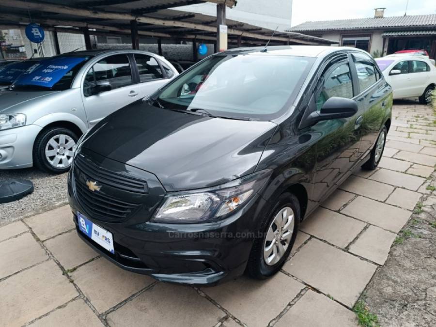 CHEVROLET - ONIX - 2018/2019 - Cinza - R$ 52.900,00