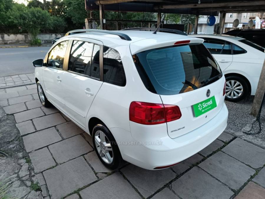 VOLKSWAGEN - SPACEFOX - 2011/2012 - Branca - R$ 40.900,00