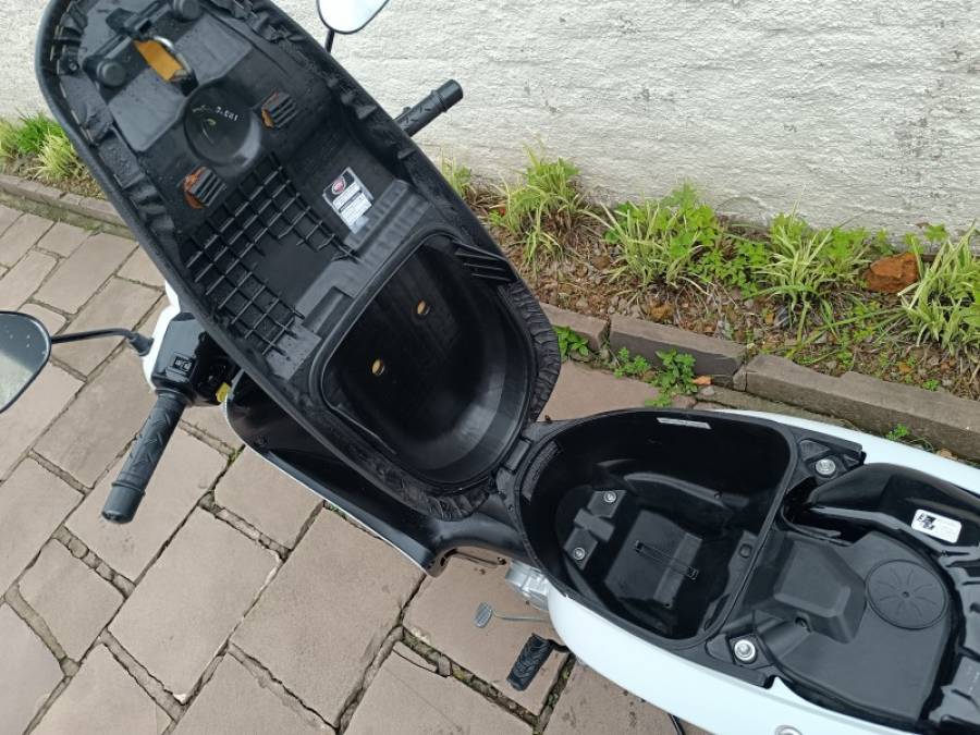 HONDA - BIZ 110I - 2017/2017 - Branca - R$ 10.900,00