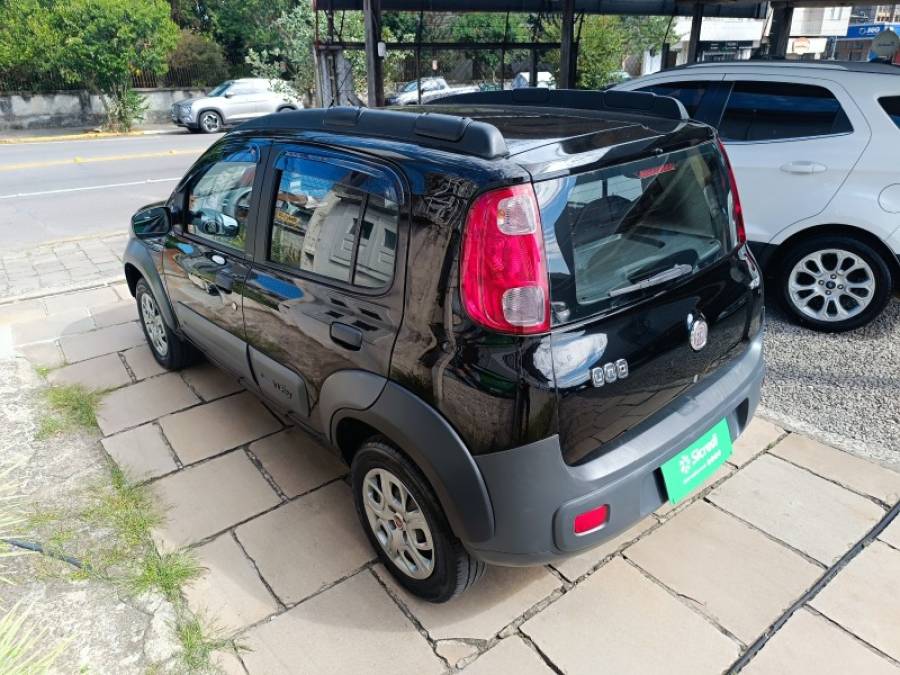 FIAT - UNO - 2010/2011 - Preta - R$ 32.900,00