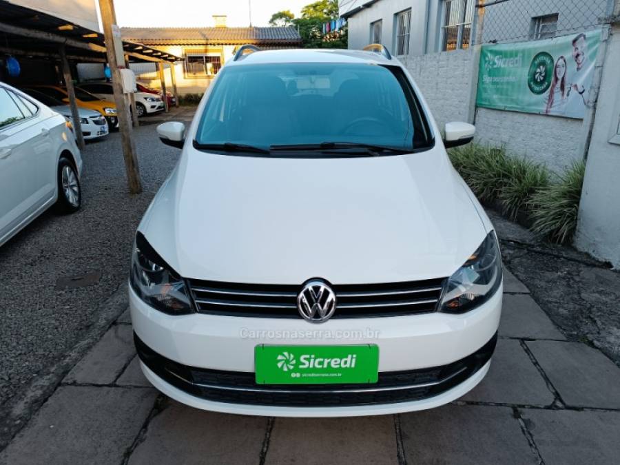 VOLKSWAGEN - SPACEFOX - 2011/2012 - Branca - R$ 40.900,00