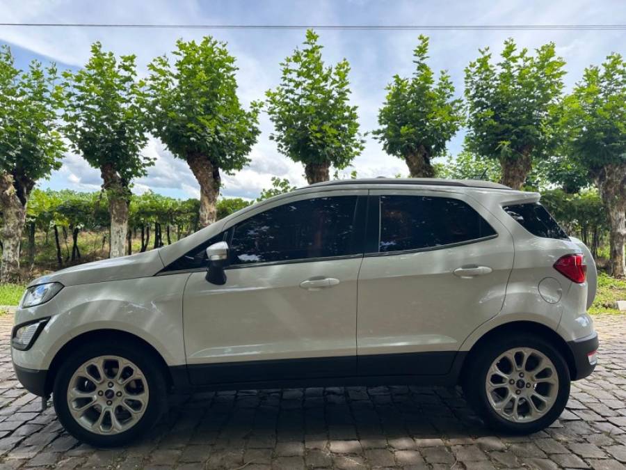 FORD - ECOSPORT - 2017/2018 - Branca - R$ 78.900,00