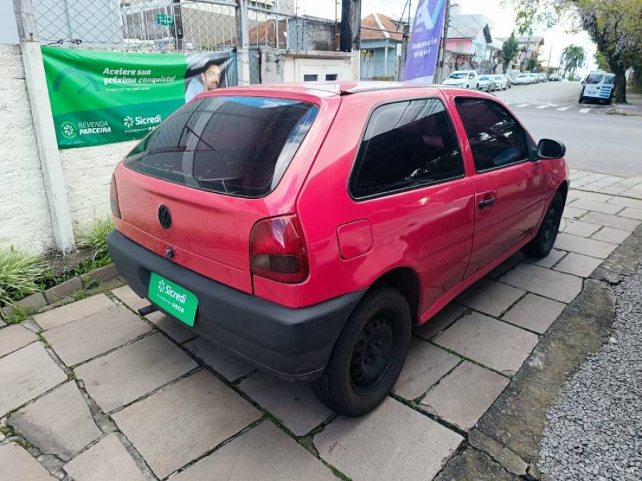 VOLKSWAGEN - GOL - 1998/1999 - Vermelha - R$ 10.900,00