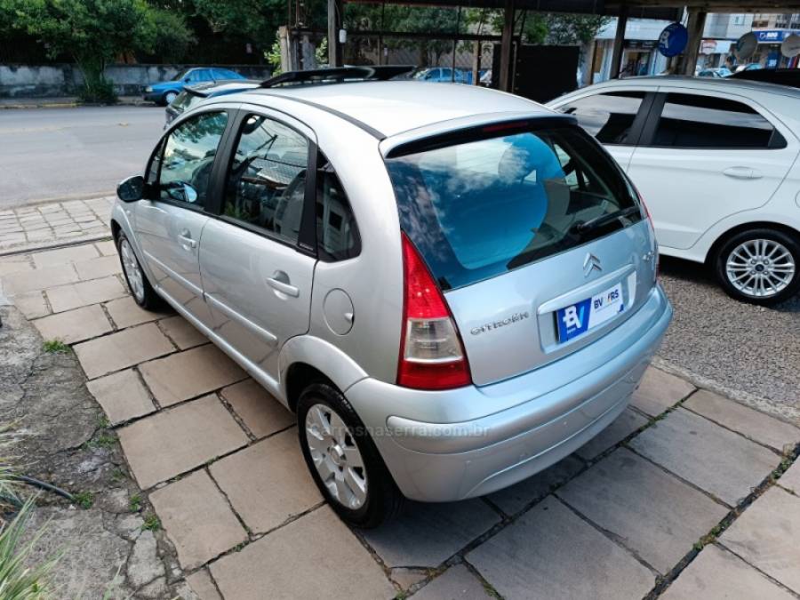 CITROËN - C3 - 2010/2011 - Prata - R$ 32.900,00