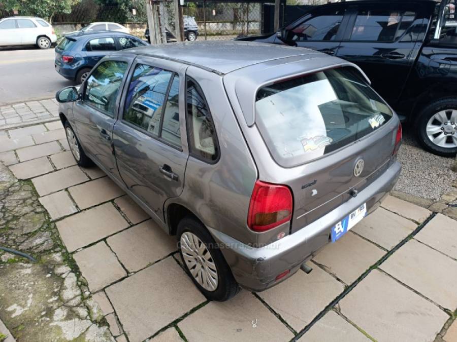 VOLKSWAGEN - GOL - 1998/1999 - Cinza - R$ 9.900,00