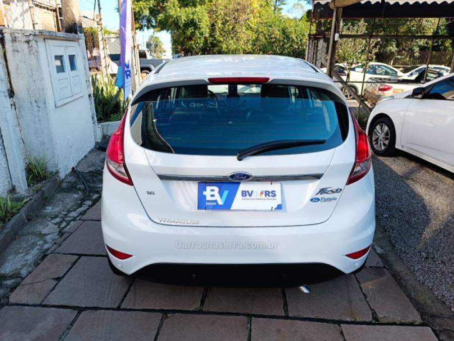 FORD - FIESTA - 2014/2015 - Branca - R$ 54.900,00