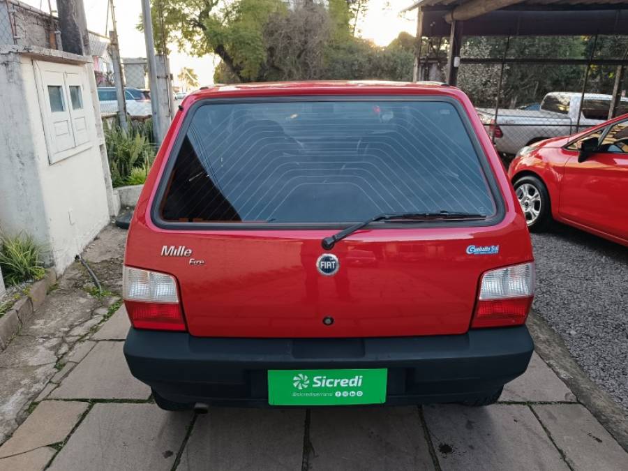 FIAT - UNO - 2008/2008 - Vermelha - R$ 22.900,00