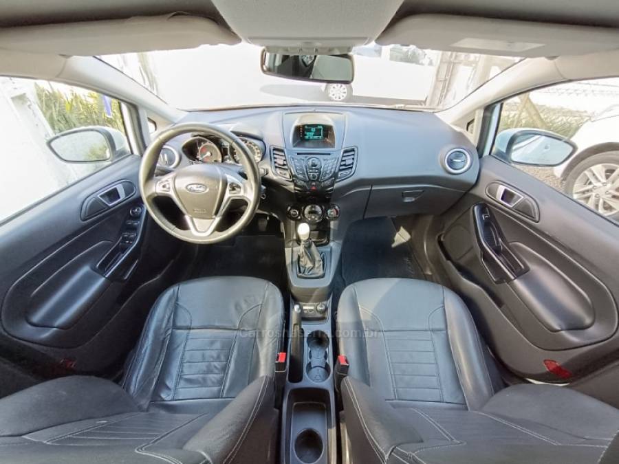 FORD - FIESTA - 2014/2015 - Branca - R$ 54.900,00