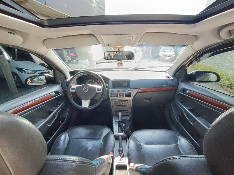 CHEVROLET - VECTRA - 2005/2006 - Dourada - R$ 39.500,00