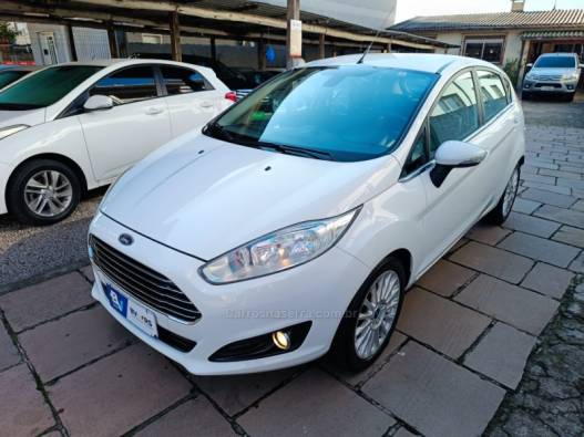 FORD - FIESTA - 2014/2015 - Branca - R$ 54.900,00