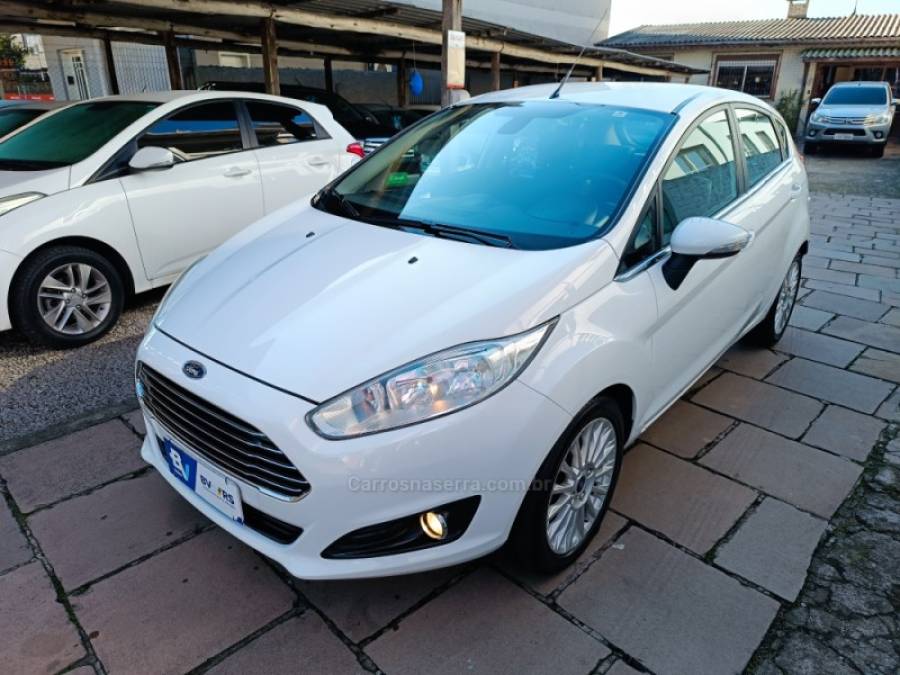 FORD - FIESTA - 2014/2015 - Branca - R$ 54.900,00