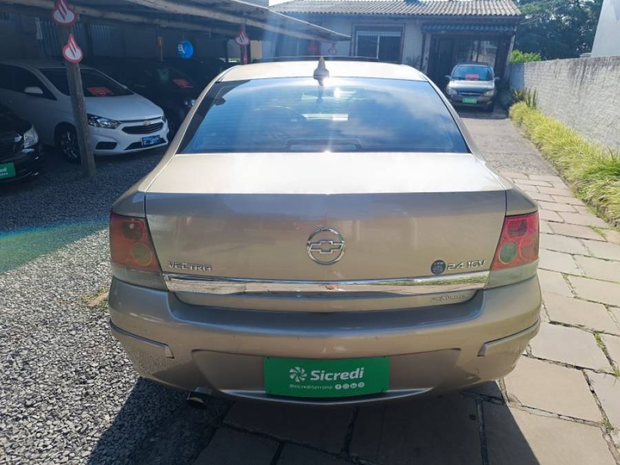 CHEVROLET - VECTRA - 2005/2006 - Dourada - R$ 39.500,00