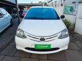 TOYOTA - ETIOS - 2013/2013 - Branca - R$ 38.900,00