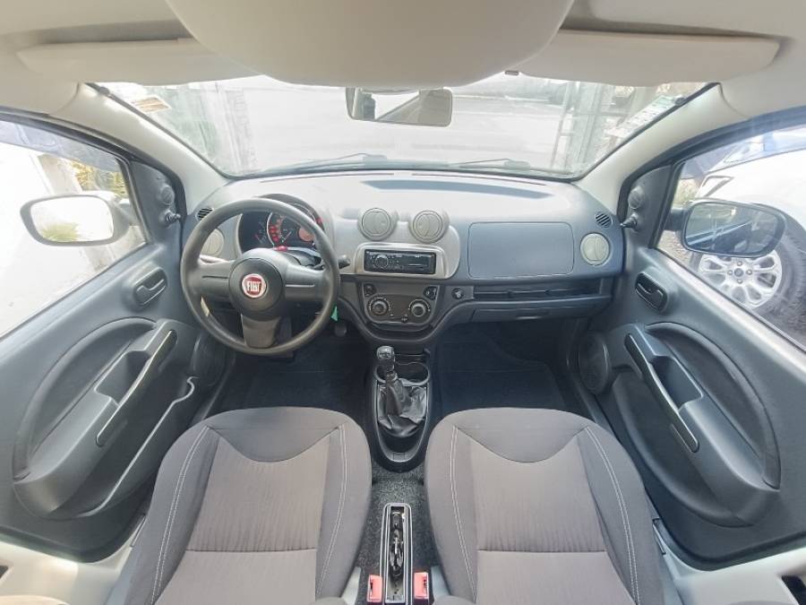 FIAT - UNO - 2010/2011 - Preta - R$ 32.900,00