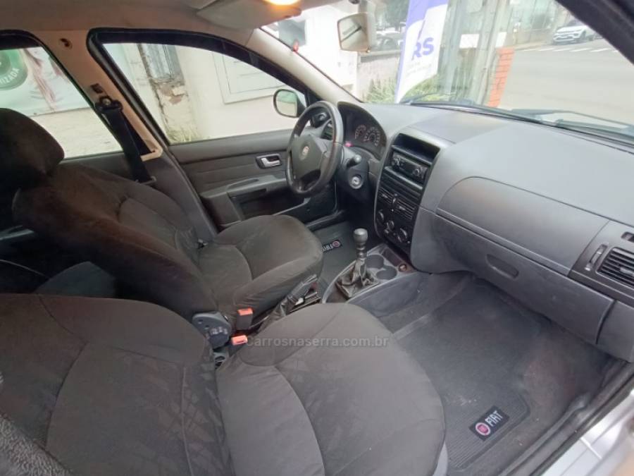 FIAT - SIENA - 2011/2011 - Prata - R$ 29.900,00