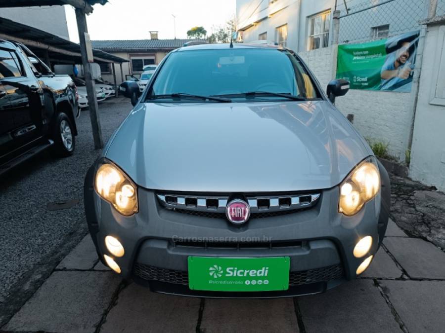FIAT - PALIO - 2018/2018 - Prata - R$ 58.900,00